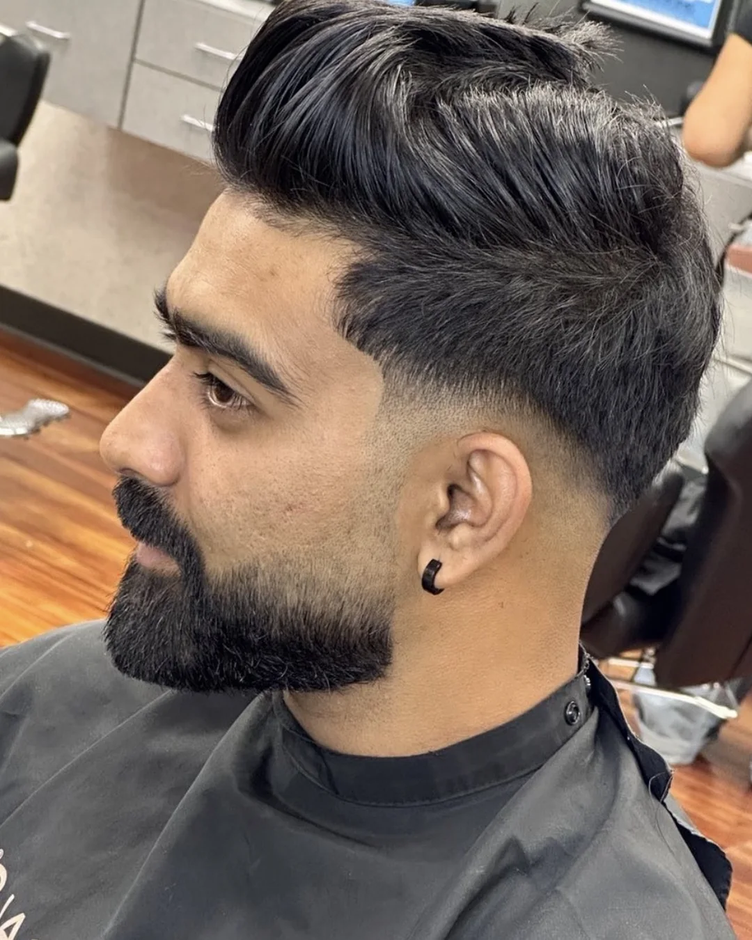 Barba y perfilado en Federal Heights — Degradado a piel